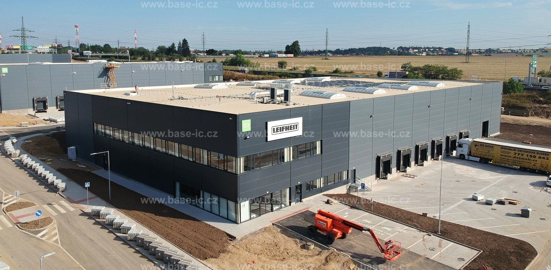 main image