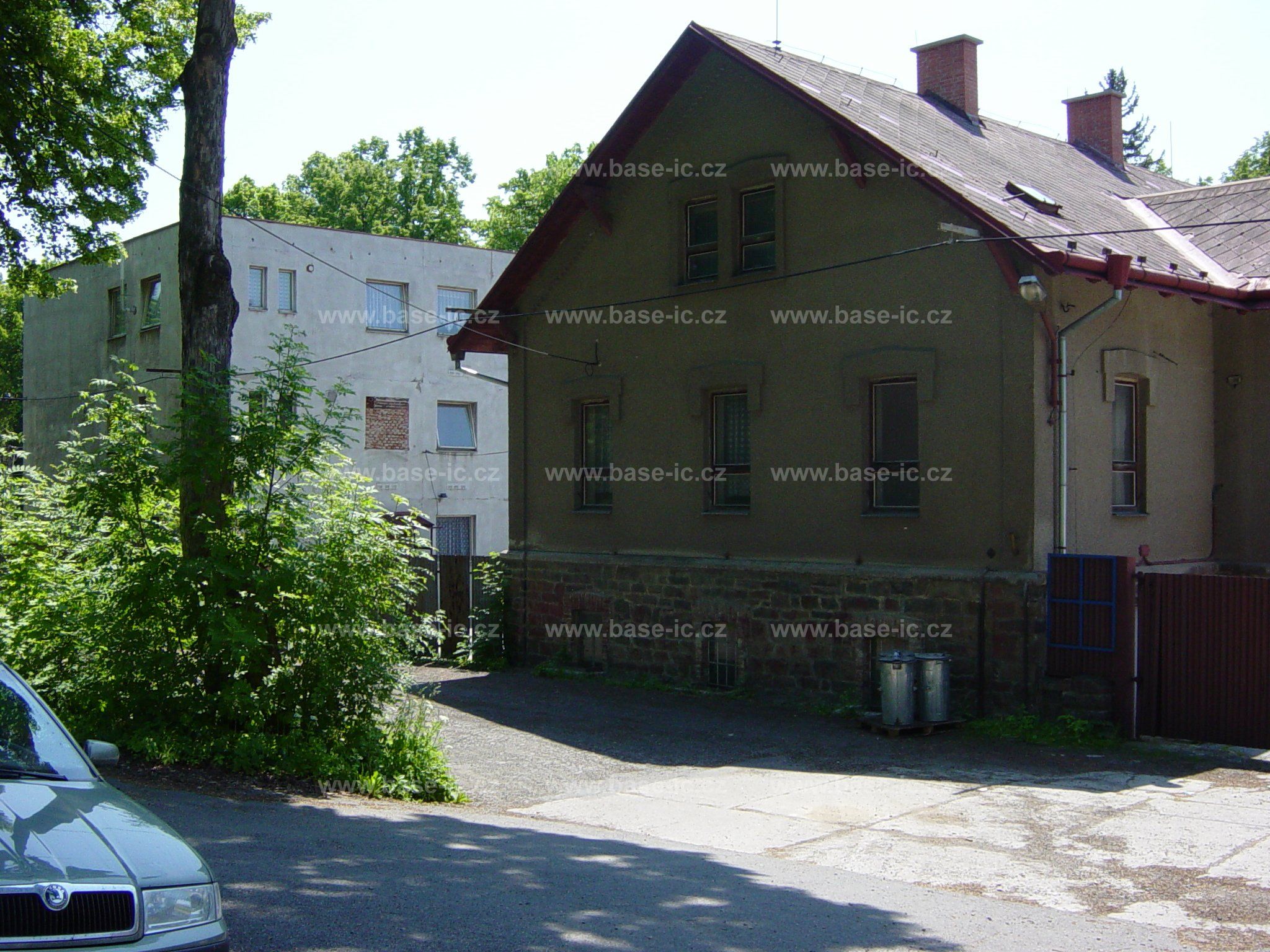 main image