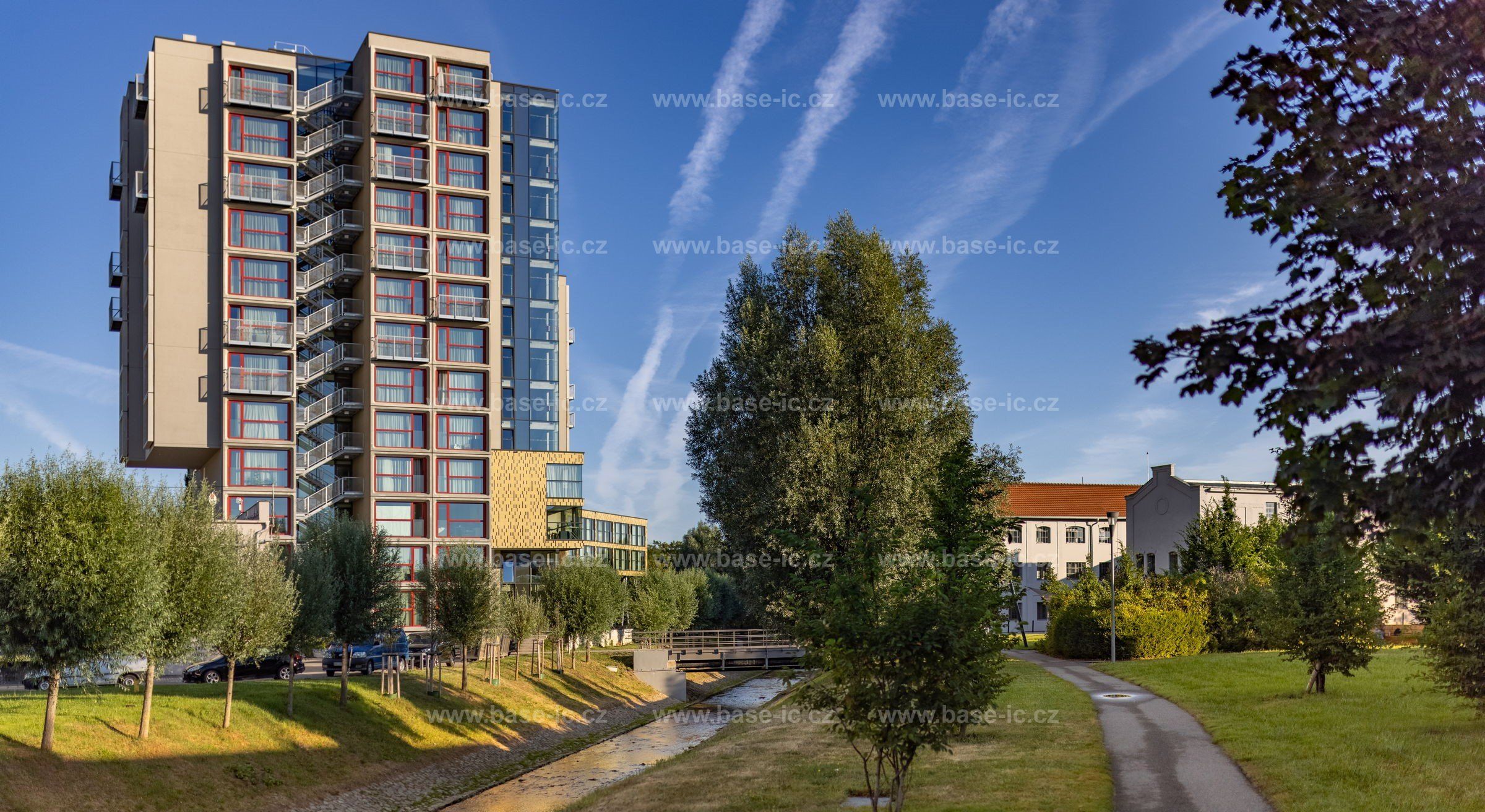 main image