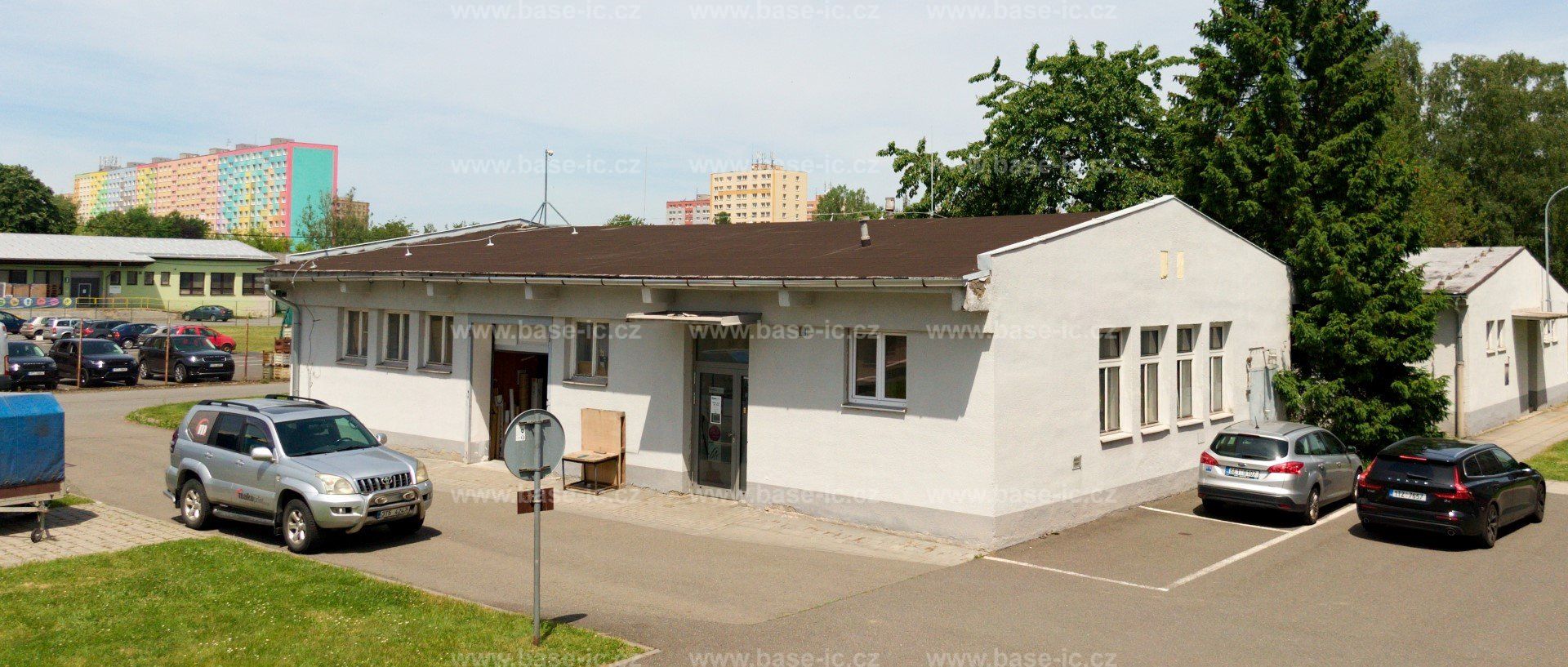 main image